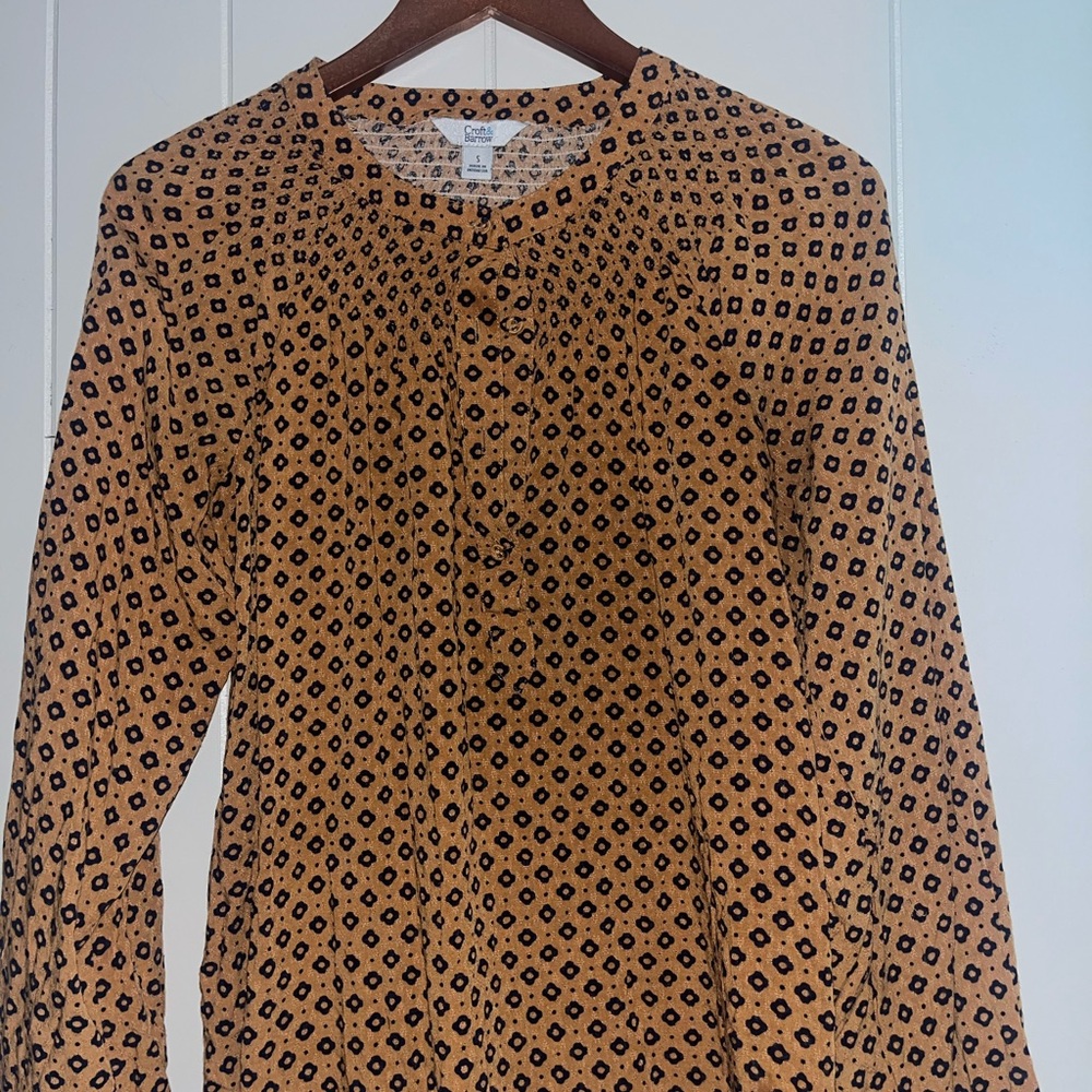 Geometric Patterned Long Sleeve Blouse